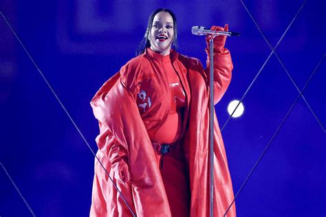 Pregnant Rihanna Celebrates Super Bowl Halftime Performance Backstage