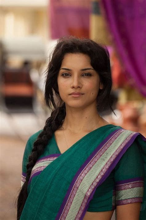 Picture Of Amber Rose Revah