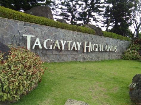 Huge Lot At Tagaytay Highlands Including Club Share