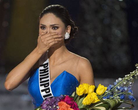 Miss Universe Miss Colombia Mistakenly Crowned As Winner Bbc News