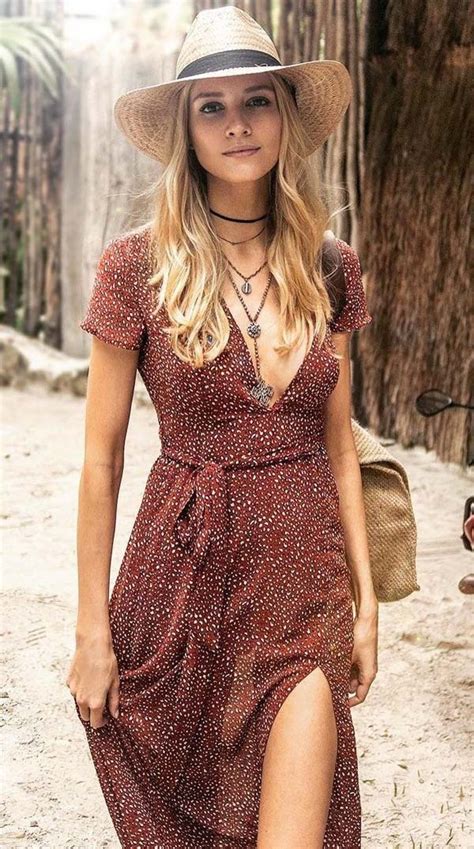 Boho gypsy hippie boho beach hippie mode hippie bohemian style. What are the similarities, and differences, between the ...