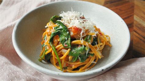 Easy One Pot Pasta Recipe With Spinach And Tomatoes Recipe