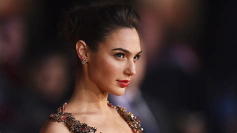 Batman V Superman 5 Things To Know About Gal Gadot Hollywood Reporter