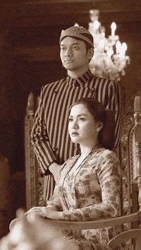 Foto prewedding irish bella pakai adat minang dari sumber : Ide Populer Untuk Foto Prewed Adat Jawa Tengah | Gallery Pre Wedding
