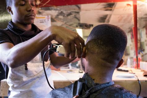 810 South Africa Barber Stock Photos Pictures And Royalty Free Images