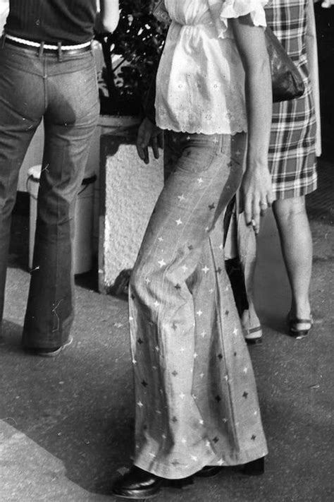 Le Fashion 45 Incredible Street Style Shots From The 70s