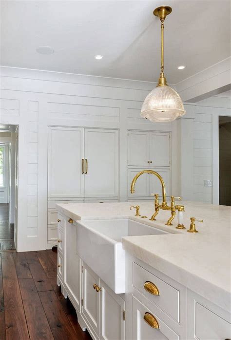 White Kitchen Paint Color Sherwin Williams Sw 7005 Pure White With