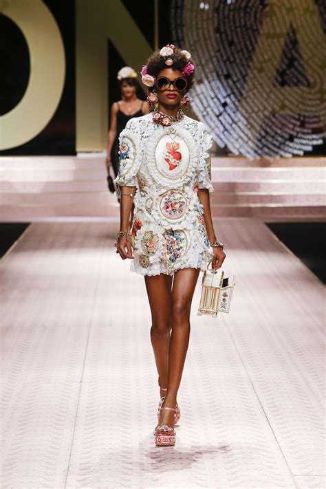 Dolce And Gabbana Spring Summer 2019 Dgdna Womens Fashion Show Runway
