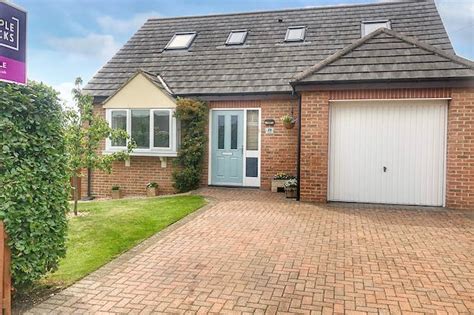 5 bedroom detached house for sale in the close northallerton dl7 8bj