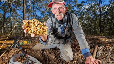 Gold In Victoria Prospecting Enthusiasts Return To Golden Triangle In Bid To Find Big Nuggets