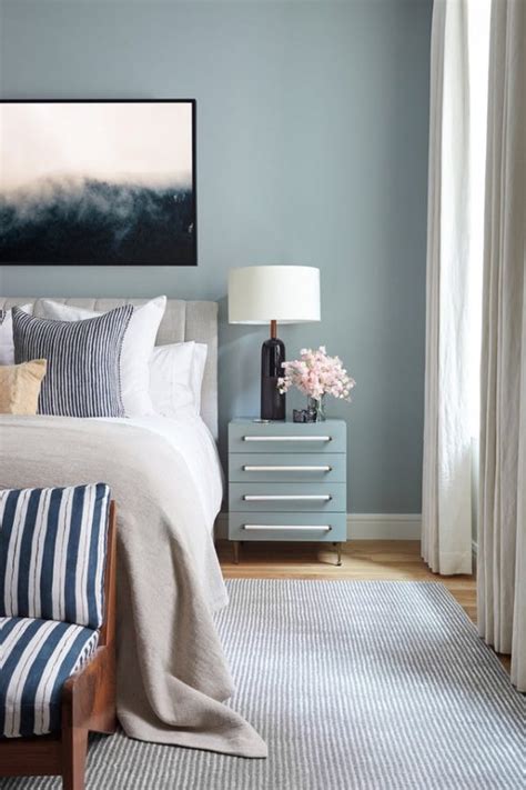 11 Beautiful And Relaxing Paint Colors For Master Bedrooms