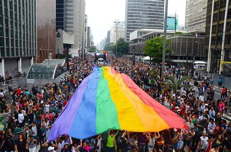 Americanos São Os Que Mais Buscam Por Hospedagem Na Parada Gay De Sp Guia Gay São Paulo