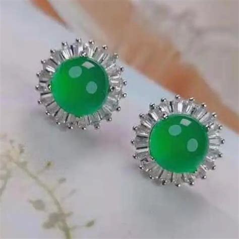 Green Jade Stud Earrings Women Men Genuine Natural Jades Stone