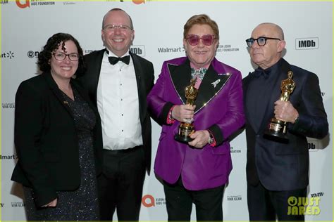 Elton John Brings His Oscar To His Aids Foundation Viewing Party