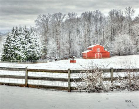 Pin By Lori Dorrington On Barns Great And Small Country Barns Old Barns Winter Scenes