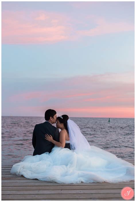 Your wedding is a memorable moment. Toronto Beach Wedding Photos | Romantic Sunset Natural