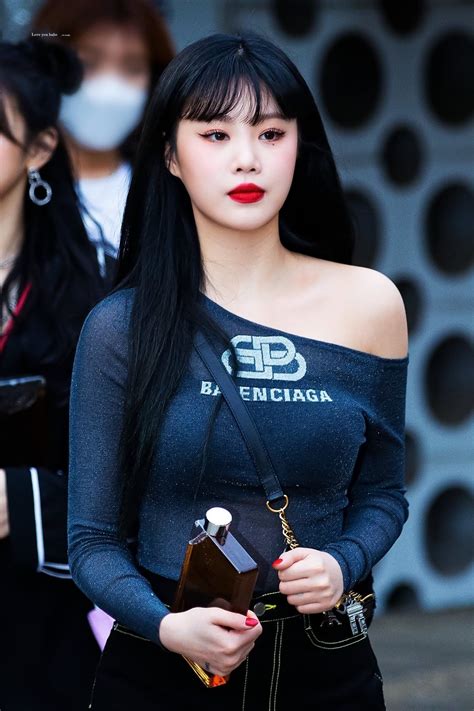 Pin By Candace On Soojin Kpop Girls Korean Girl Girl