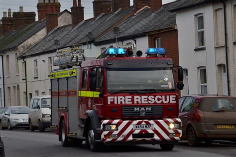 Devon And Somerset Fire And Rescue Service V44p1 Tiverton Flickr
