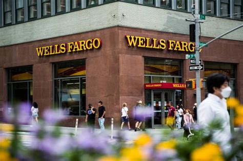 Former Wells Fargo Execs Must Answer For Phony Account Scandal