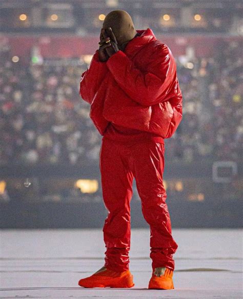Photo Of Kanye Praying At Donda Listening Party Rap Music Quotes Rap