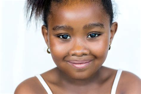 Main Prenant Le Battement De Coeur De La Petite Fille Africaine Image Stock Image Du Am Ricain