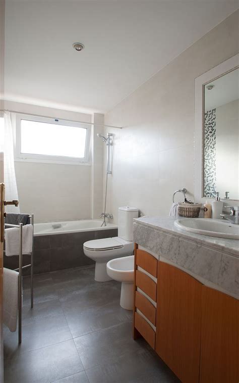 Magnífico piso en una de la mejores zonas de cerdanyola. Piso de 4 habitaciones con terraza en Cerdanyola del ...
