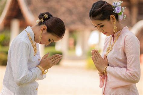 Greeting And Etiquette In Cambodia Vietnam Vacation
