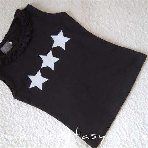 Camiseta Negra Estrellas Mon Petit Bonbon Ropitasymas