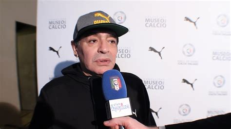 Lui è ancora qui con noi. Maradona Totti : Diego Maradona a Francesco Totti: "Eres ...