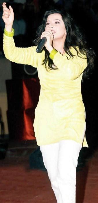 Rabi Pirzada Pakistani Pop Singer