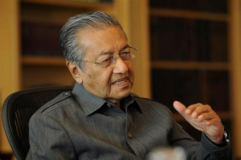 Born 10 july 1925) is a malaysian politician, statesman. Wallpaper Tribute to Tun Dr Mahathir Mohamad | Azhan.co