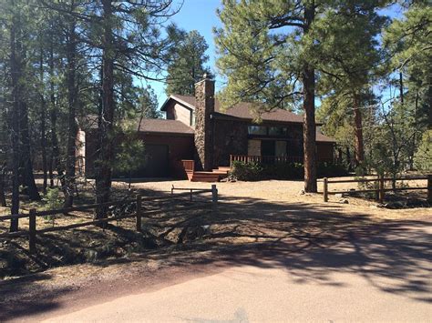 Our cabins provide all the modern amenities needed for a pleasant and memorable stay. Spacious 4 Bedroom - Lakeside, AZ! - White Mountain Cabin ...