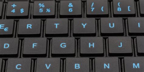 How To Switch To Alternate Keyboard Layouts In Windows 10
