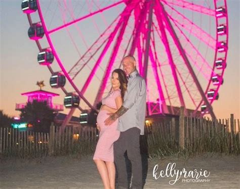 Its A Girl Man Turns Ferris Wheel Pink In Touching T To Fiancee