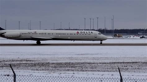 Delta Airlines Md88 Departing Grr On 2102020 Youtube