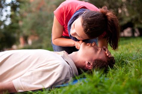Nationally accepted cpr follows heart association guidelines. How to Check for Breathing - CPR Test