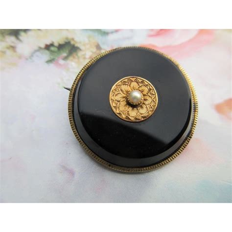 Victorian Lapel Pin In Gold Fill Lapel Pins Gold Gold Filled