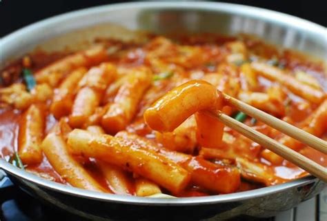 Tteokbokki Is No 1 Street Food In Korea These Spicy Slightly Sweet