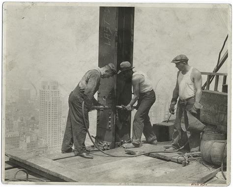 Photos Of The Empire State Building Under Construction Twistedsifter