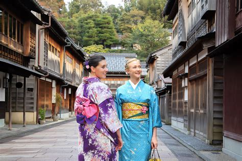 Kimono Experience Ishikawa Travel