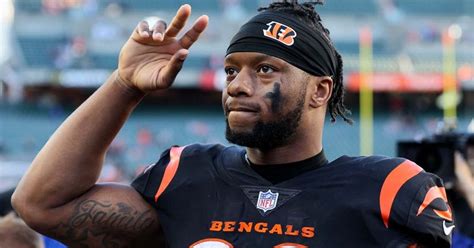 Who Is Joe Mixon Arrest Warrant Issued For Bengals Running Back For Allegedly Pointing Gun At