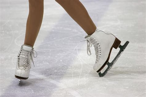 are ice skates the same size as shoes which size ice skates should you get for yourself