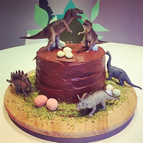 Chocolate Cake With Dinosaurs And Eggs With Images Dinosaur