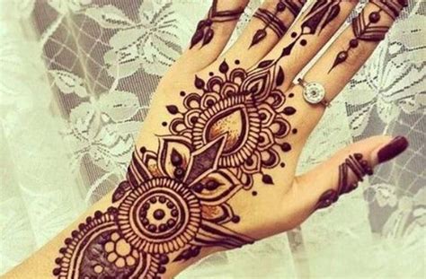 Ten Gorgeous Wedding Day Henna Designs Weddingbells