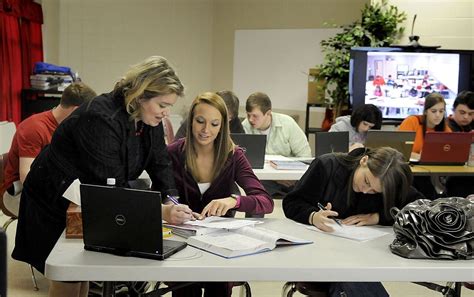 Distance Learning Connects Classes In Every Alabama High School