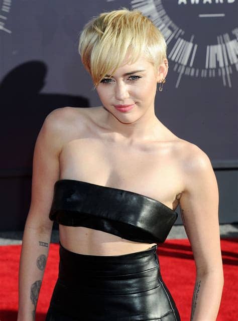 Miley cyrus angels like you (plastic hearts 2020). MILEY CYRUS at 2014 MTV Video Music Awards - HawtCelebs