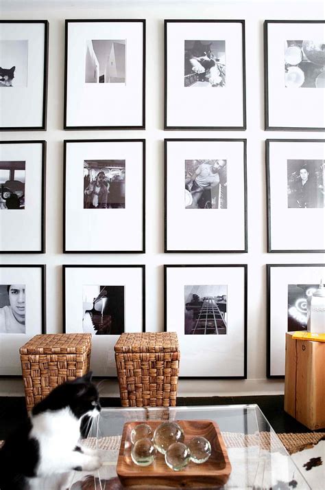 picture gallery | White frames wall, Frames on wall, Photo wall gallery