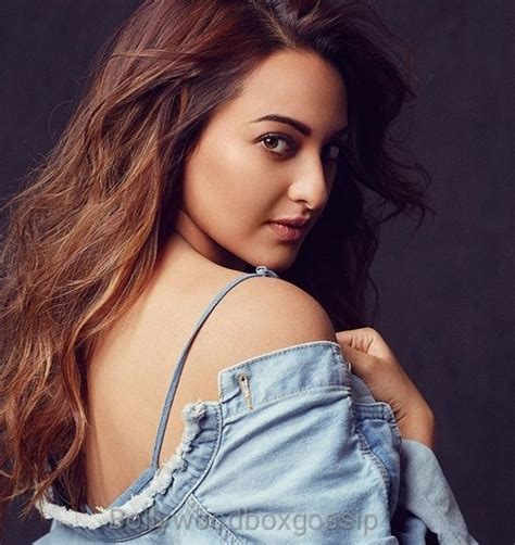 Sonakshi Sinha Age Wiki Biography Height Weight Movies Husband