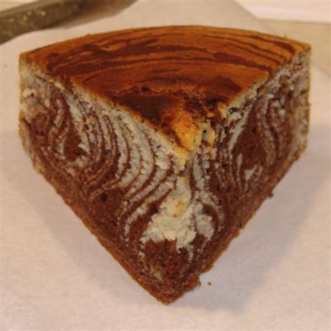 Eigelb mit dem zucker und den gewürzen schaumig rühren, dann das wasser mit dem öl zugeben und das mit backpulver vermischte mehl unterrühren. Zebra-Kuchen - Koch-Wiki
