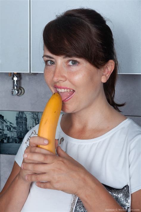 Amateur Housewife Animee Reveals Her Big Breasts And Masturbates With A Banana Nakedpics